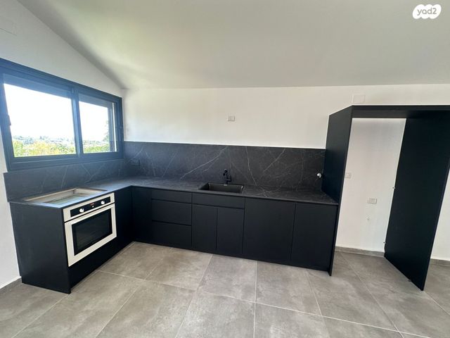 דירה, האלון 1, גבעת ארזים, שלומי