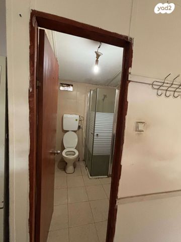 דירה, האירוס 32, חדיד