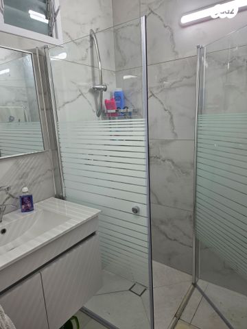 מעלה הגיבורים 8