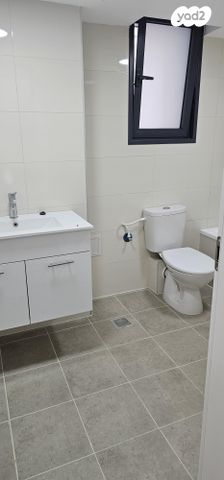 דירה, הרב שלום שבזי 201, פסגות אפק, ראש העין