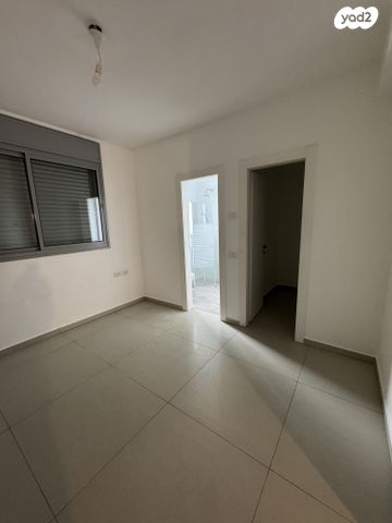 דירה, סמיר משה נקאש 7, כפר גנים ג, פתח תקווה