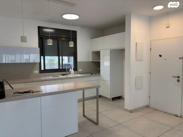 דירה, שושנה דמארי 22, נווה זמר, רעננה