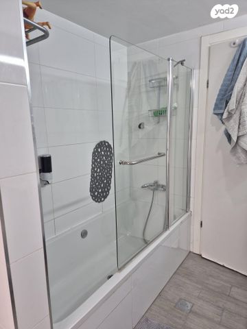 דירה, זלמן שז"ר 8, נווה גנים, קרית מוצקין