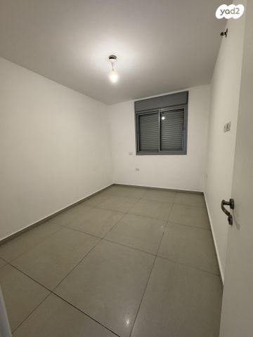 דירה, סמיר משה נקאש 7, כפר גנים ג, פתח תקווה