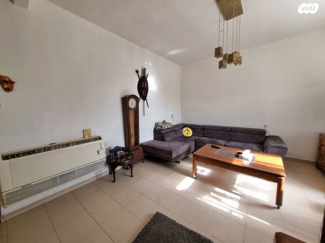 דו משפחתי, קרית טבעון