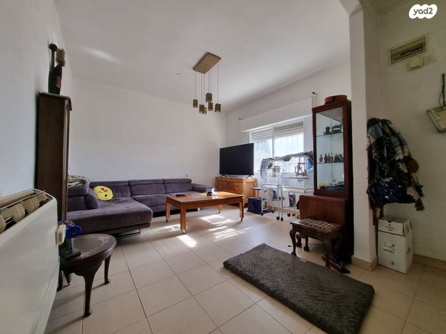 דו משפחתי, קרית טבעון