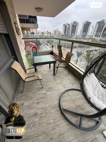 דירה, נצר חזני, נתיבות מערב, נתיבות