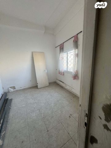 דירה, קיבוץ גלויות, חיפה