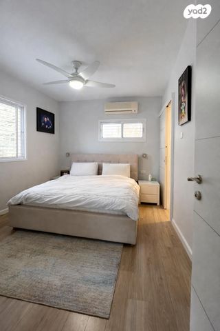 דירה, המעפילים, כפר סבא