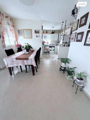 דירה, סול ליפצין, חומת שמואל, הר חומה, ירושלים