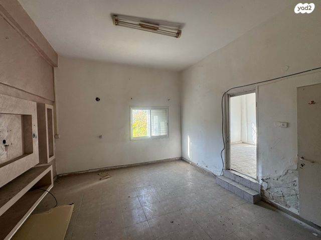 דירה, קיבוץ גלויות, חיפה