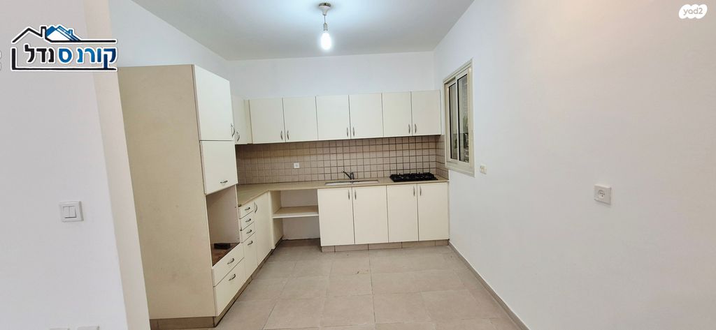 דירה, ליאון בלום 4, כפר גנים ג, פתח תקווה