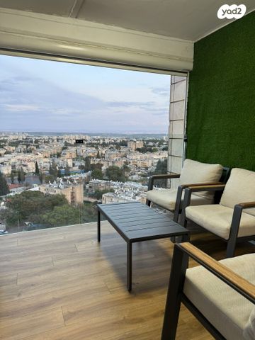 דירה, שמחה הולצברג, נאות שמיר, רמלה