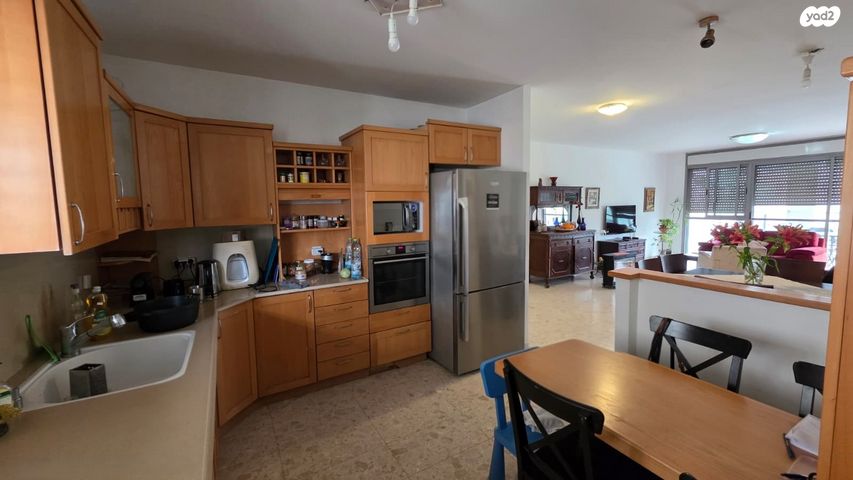 דירה, הבעש"ט, מרכז, הרצליה