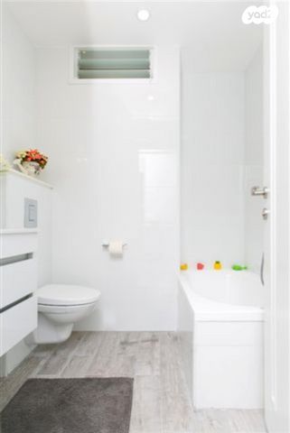 דירה, המעפילים, כפר סבא