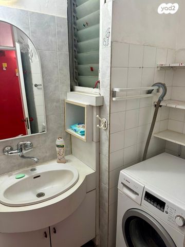 דירה, אלי כהן, רמת הנשיא, בת ים