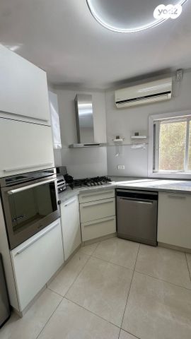 דירה, טרומפלדור, כפר גנים א, פתח תקווה