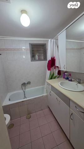 דירה, הבעש"ט, מרכז, הרצליה