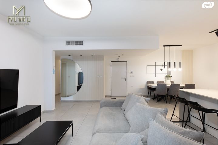 דירה, יעקב דורי, נאות שמיר, רמלה