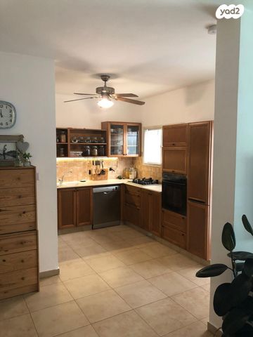 דירת גן, סביוני הכפר, כפר סבא