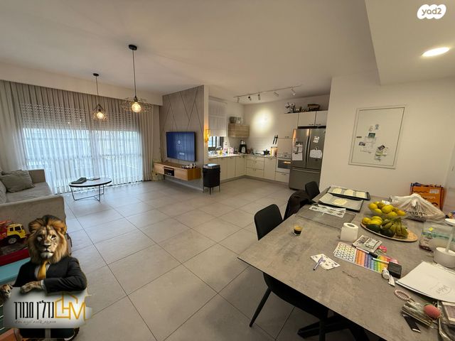 דירה, נצר חזני, נתיבות מערב, נתיבות