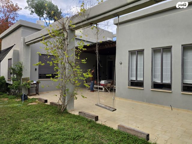 בית פרטי/ קוטג', צופית