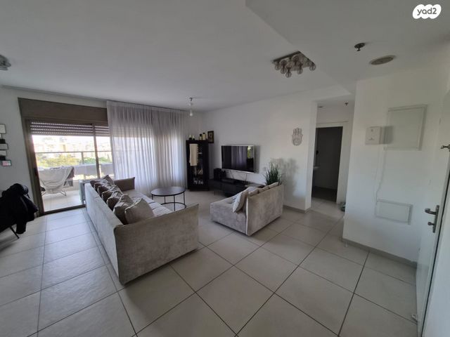 דירה, דרך בן גוריון, אבן גבירול, רחובות