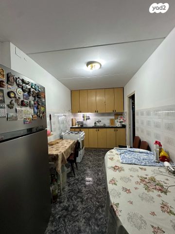 דירה, האורן, מנחם בגין, עכו