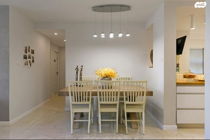 דירה, המעפילים, כפר סבא