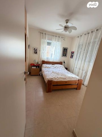 דירה, סול ליפצין, חומת שמואל, הר חומה, ירושלים