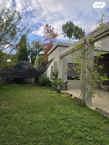 בית פרטי/ קוטג', צופית