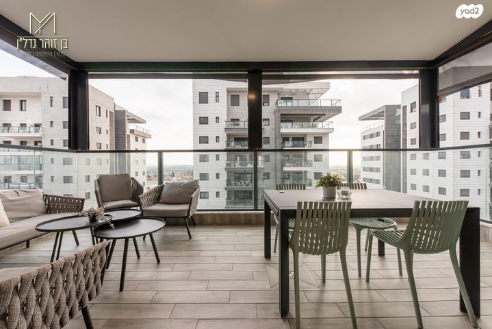 דירה, יעקב דורי, נאות שמיר, רמלה