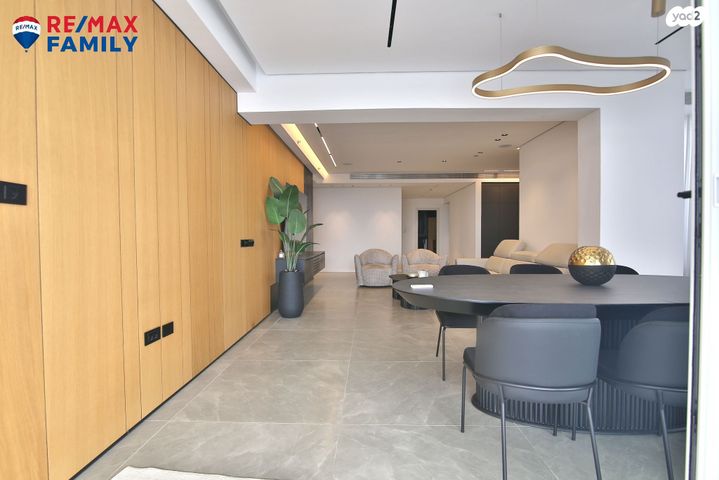 גג/ פנטהאוז, לוי אשכול 11, קרית מוצקין