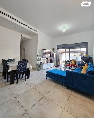 דירת גן, דני מס, המרכז האזרחי, רמלה