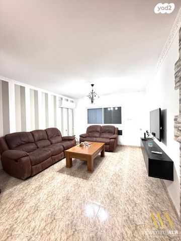 דירה, דימונה