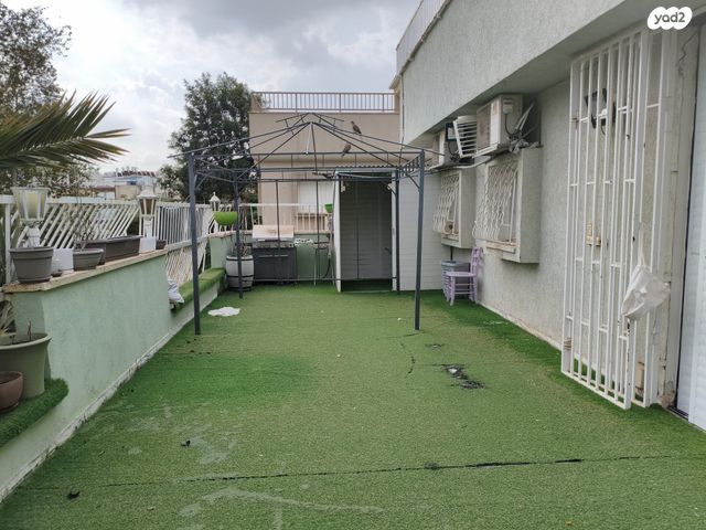 גג/ פנטהאוז, חולון