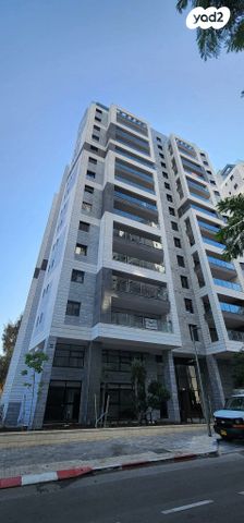 דירה, רועי קליין, קרית קריניצי, רמת גן