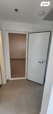 דירה, רועי קליין, קרית קריניצי, רמת גן