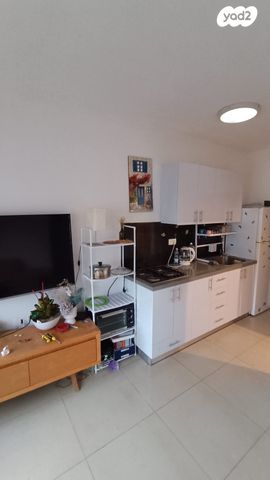 גג/ פנטהאוז, הרצל, בת ים