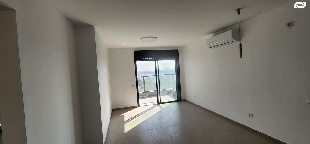 דירה, רועי קליין, קרית קריניצי, רמת גן