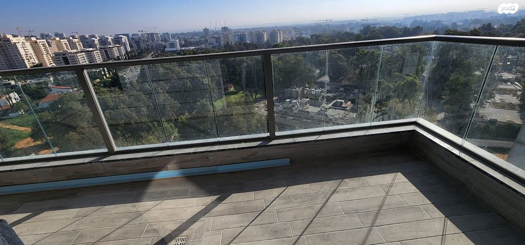 דירה, רועי קליין, קרית קריניצי, רמת גן