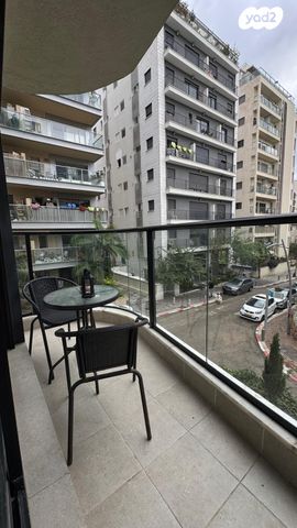 דירה, בועז, שכונת הראשונים, רמת גן