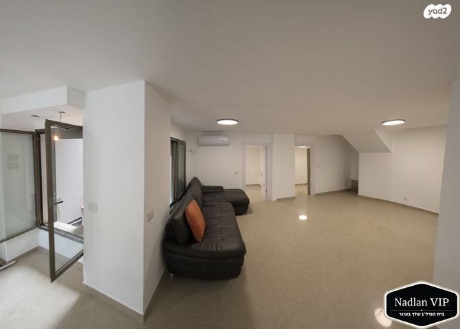 יחידת דיור, אחד העם, שבענה, אזור