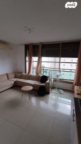 גג/ פנטהאוז, הרצל, בת ים