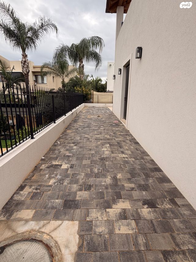 בית פרטי/ קוטג', נאות הפרחים, גן יבנה