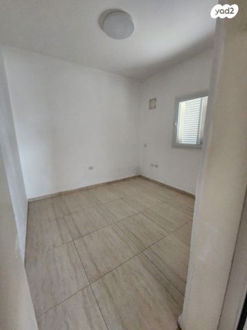 גג/ פנטהאוז, רמב"ם, לב המושבה / מרכז העיר, פתח תקווה