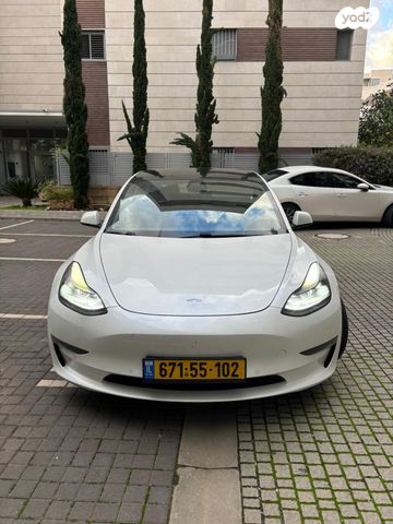 מודעת רכב טסלה מודל 3