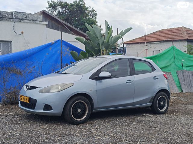 מודעת רכב מאזדה 2