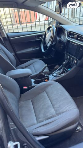 טויוטה קורולה