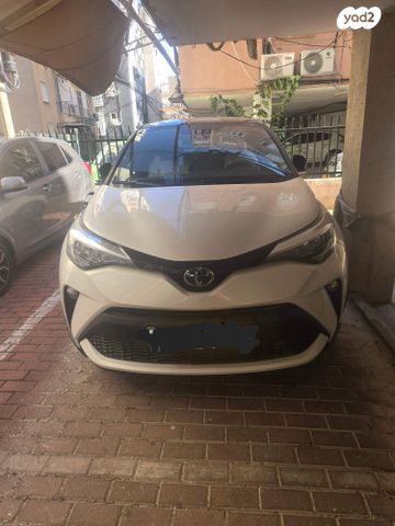 מודעת רכב טויוטה C-HR